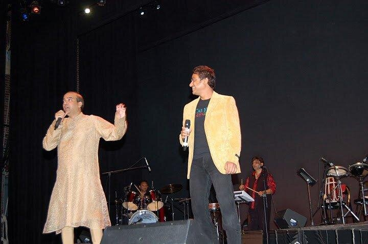 Suresh Wadkar and Aavez Darbar continuing their duet.