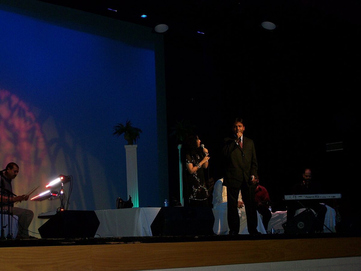 A quieter moment in the performance.