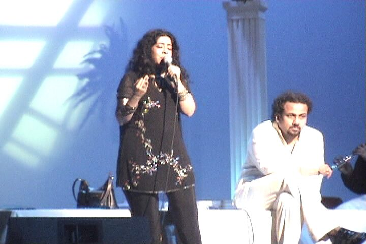 Sanjeevani and Shivprasad performing.
