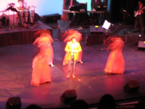 A group photo with the performers after the show.